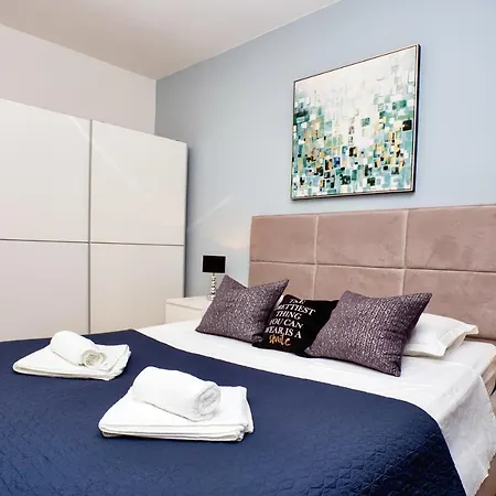 Hvar Harbor Luxury 아파트